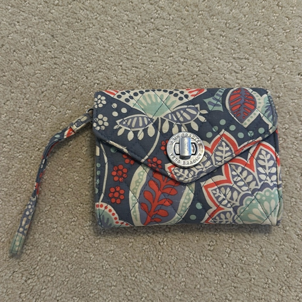 Vera bradley wristlet